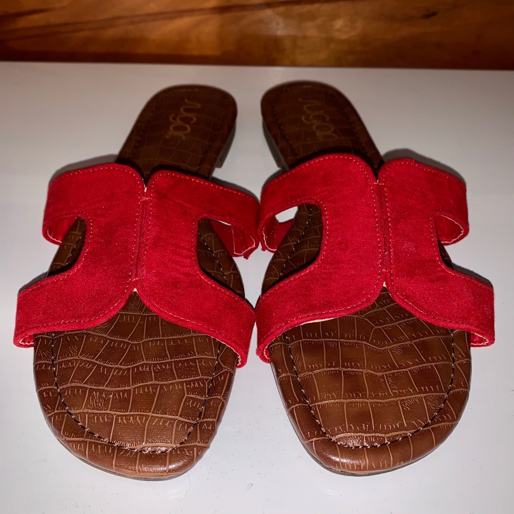 Red Sandals - Picture 2 of 3